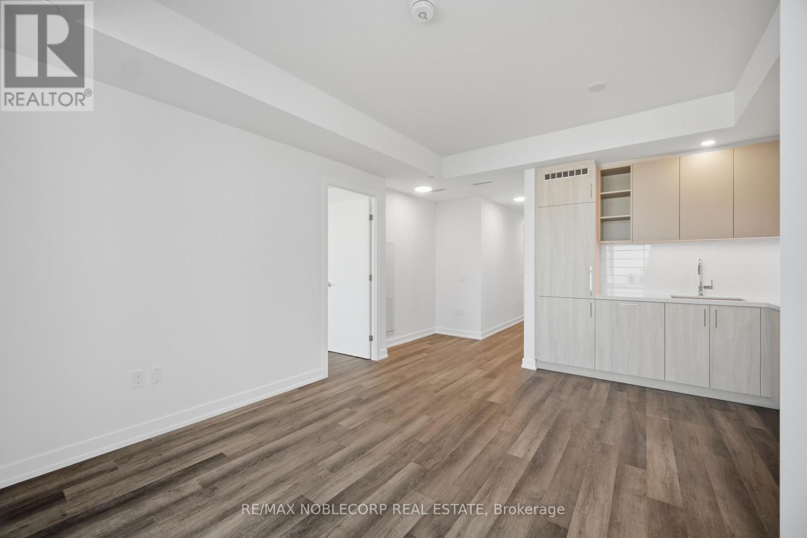 2501 - 5 Meadowdale Road Property Photo 10
