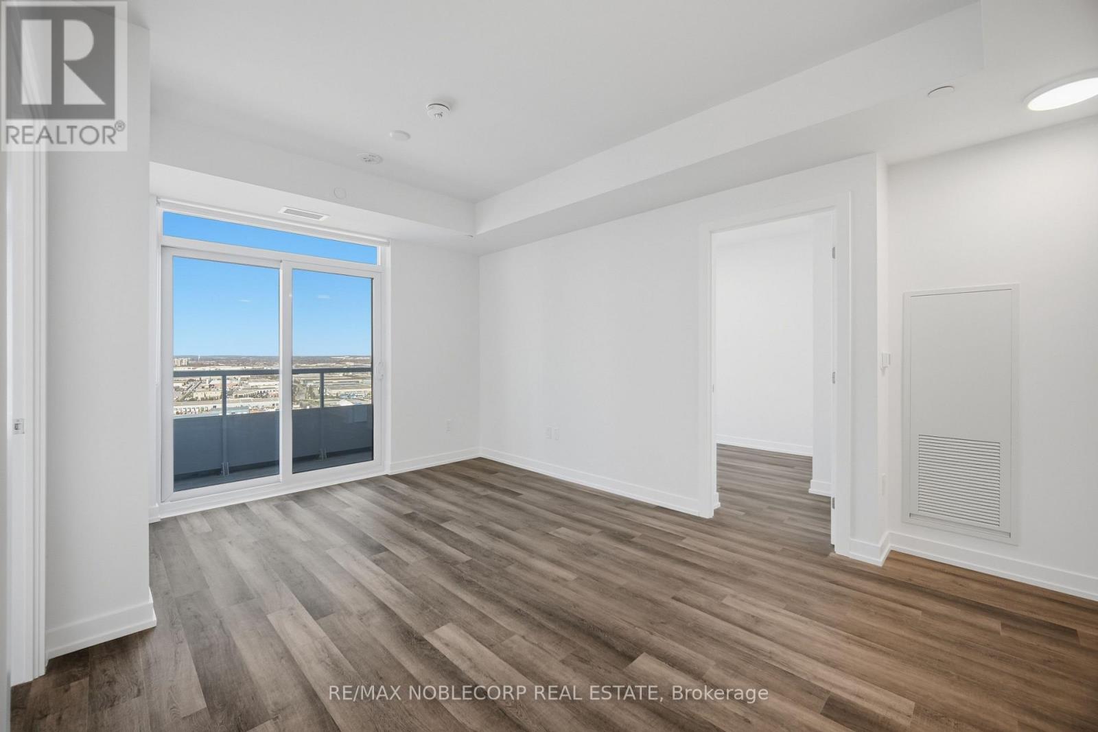 2501 - 5 Meadowdale Road Property Photo 12
