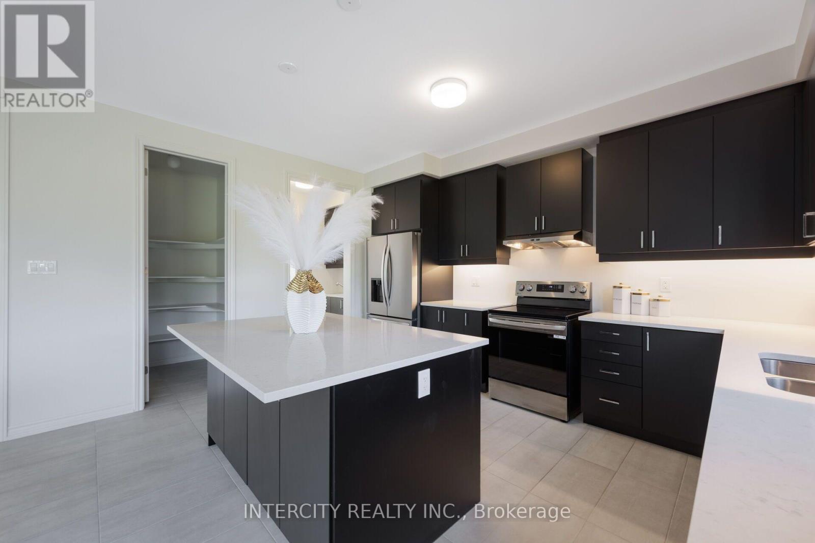 8 Elderberry Way Property Photo 20