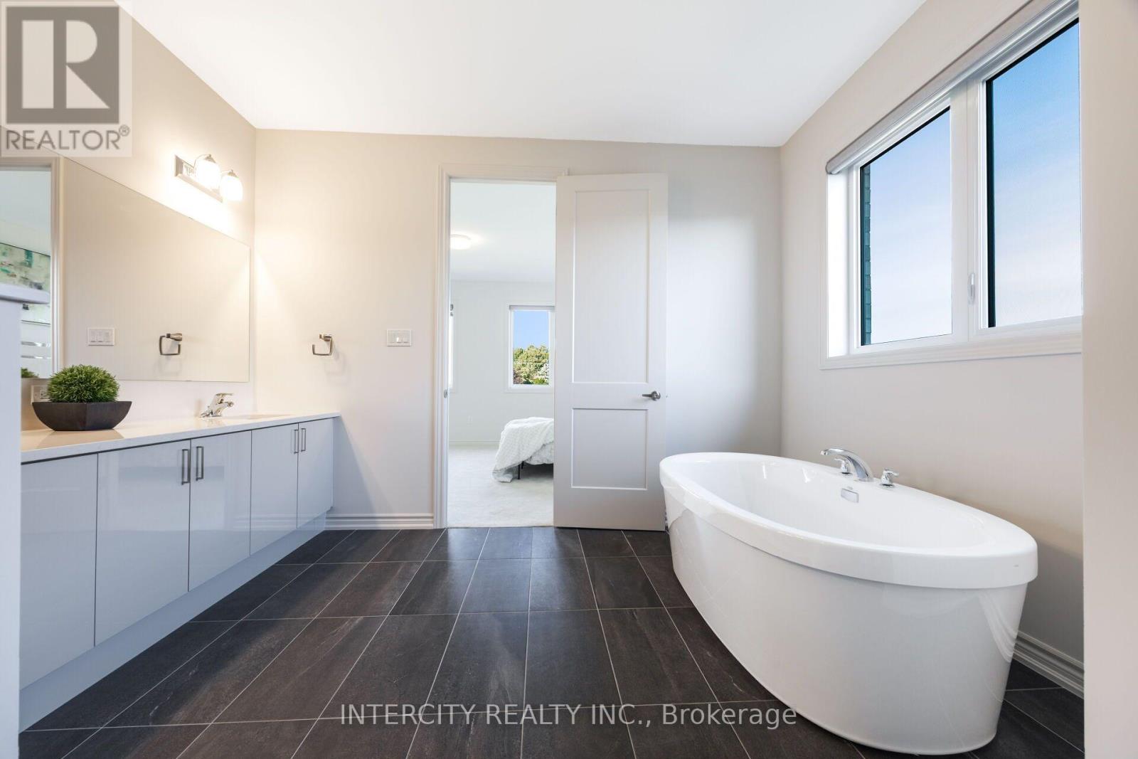 8 Elderberry Way Property Photo 34