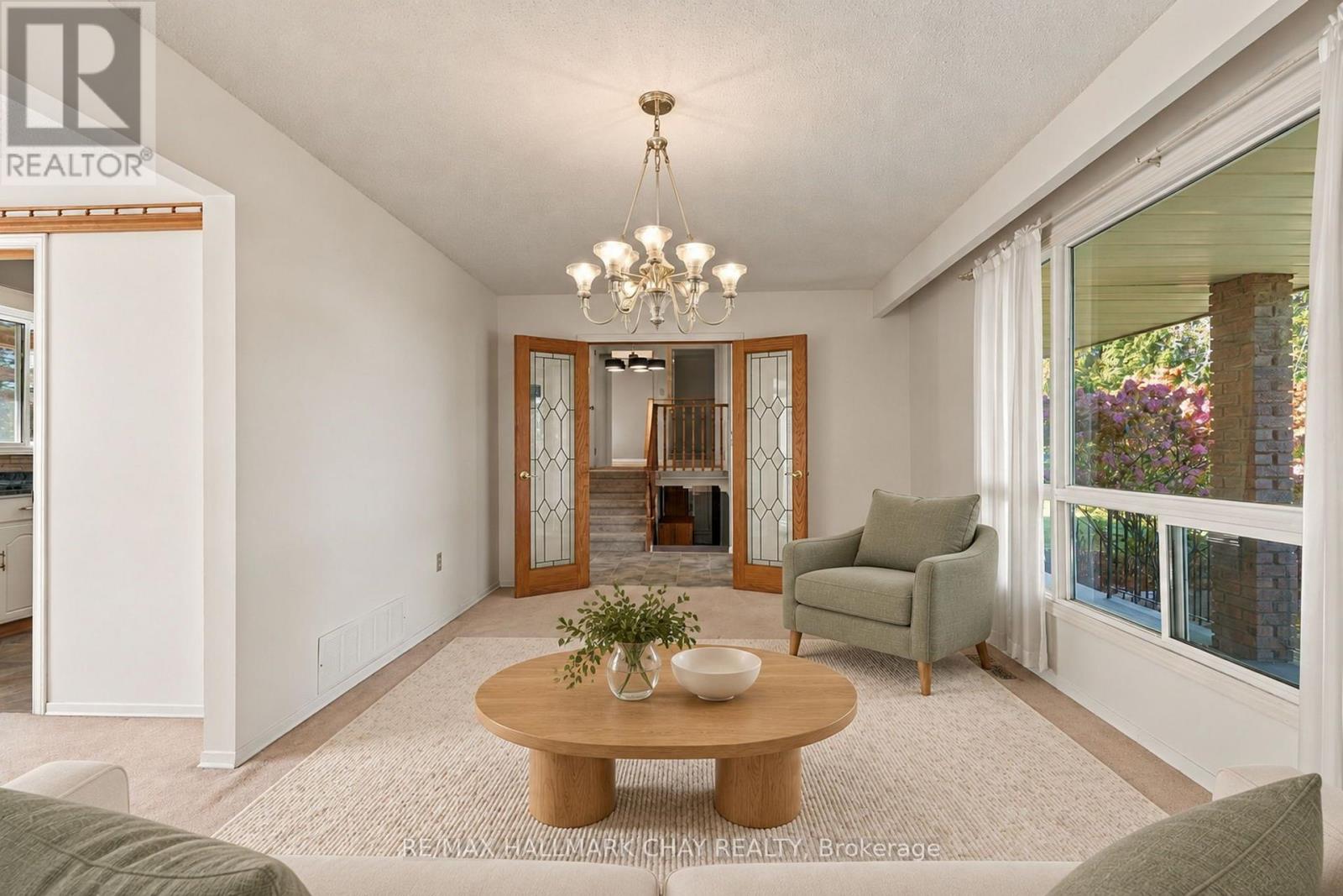 6815 4th Line Property Photo 16