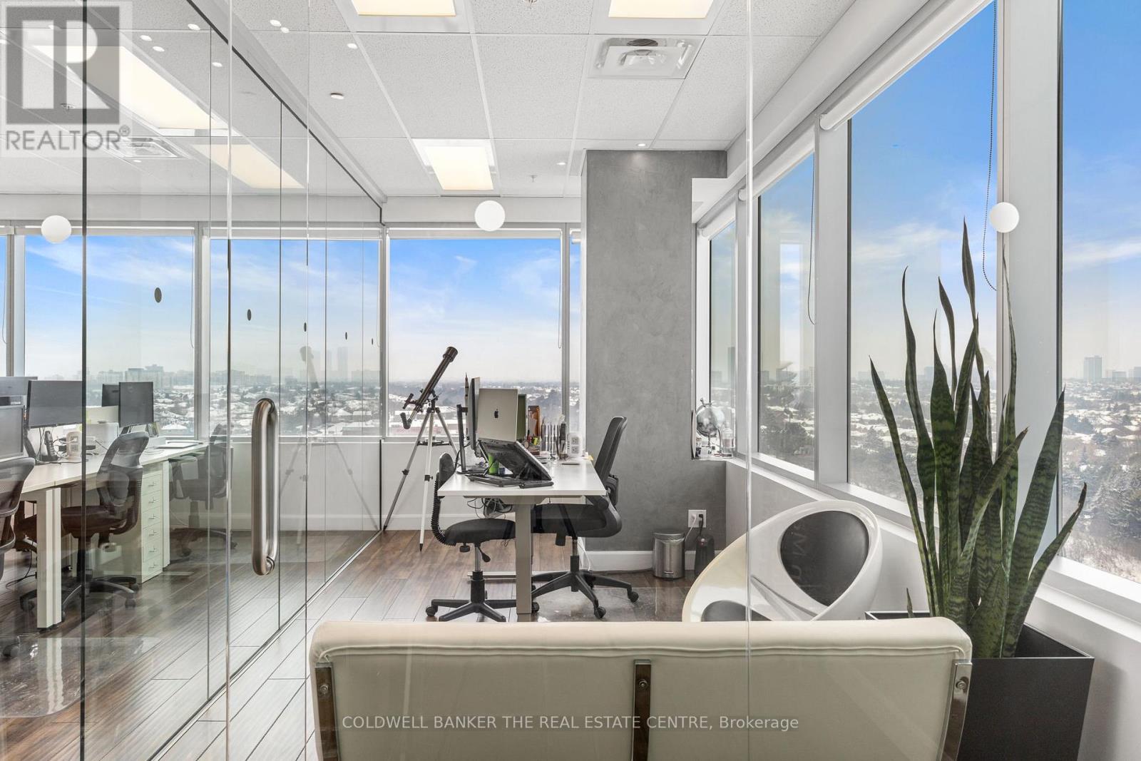 812 - 7191 Yonge Street Property Photo 2