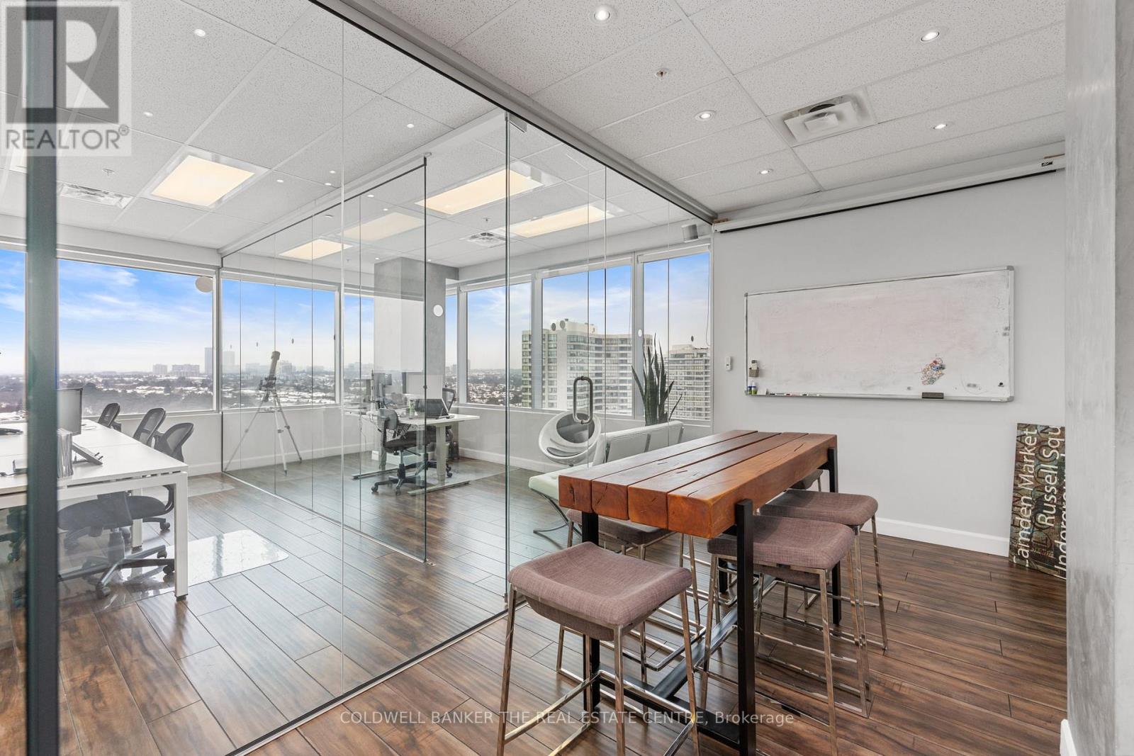 812 - 7191 Yonge Street Property Photo 3