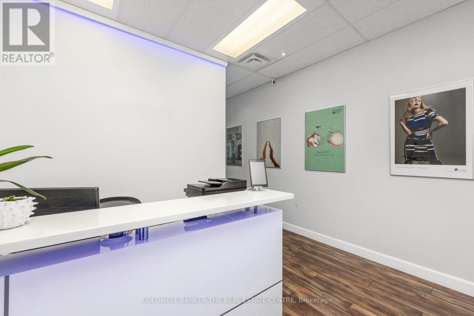 812 - 7191 Yonge Street Property Photo 4