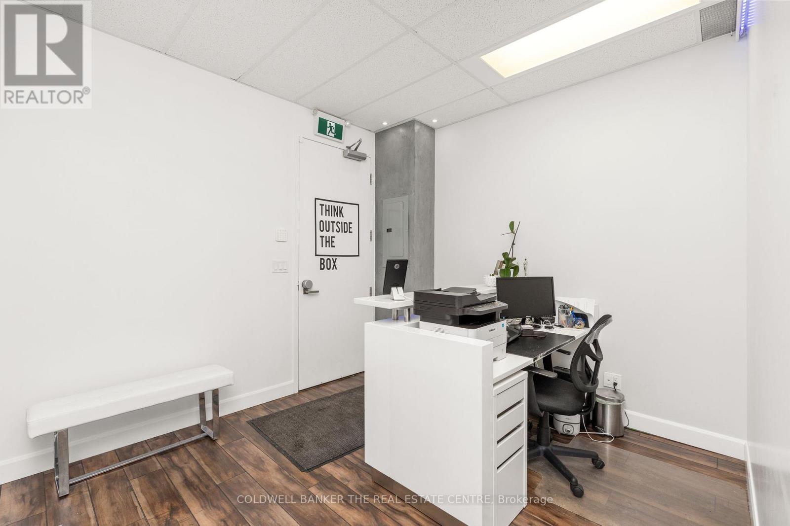 812 - 7191 Yonge Street Property Photo 10