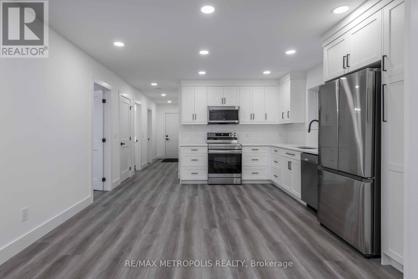 759 Innisfil Beach Road Property Photo 11