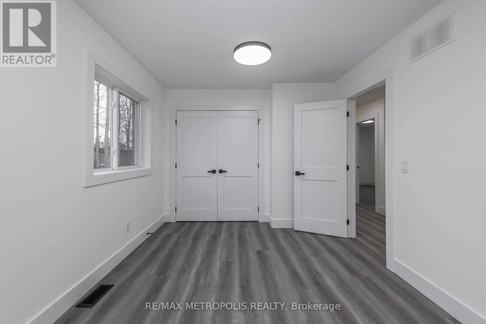 759 Innisfil Beach Road Property Photo 16