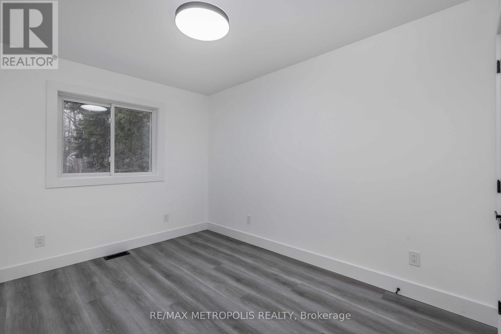 759 Innisfil Beach Road Property Photo 18
