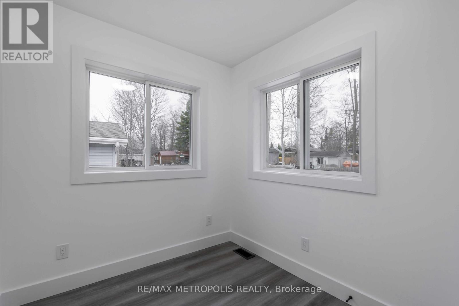 759 Innisfil Beach Road Property Photo 20