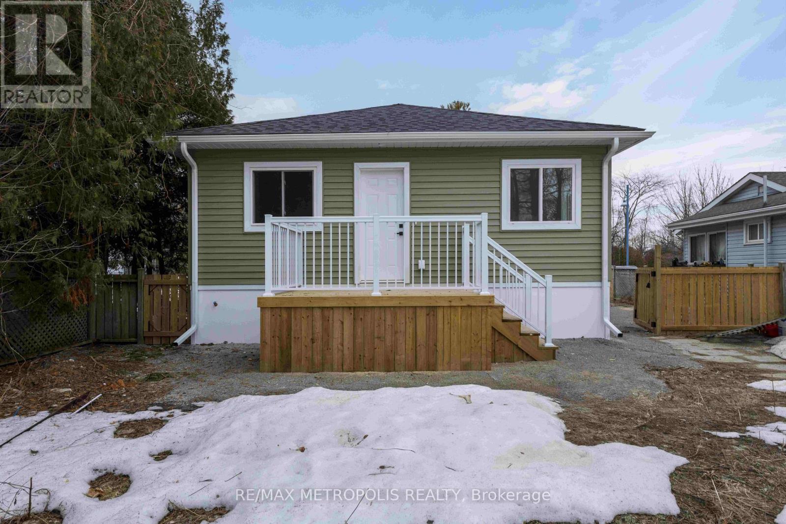 759 Innisfil Beach Road Property Photo 21