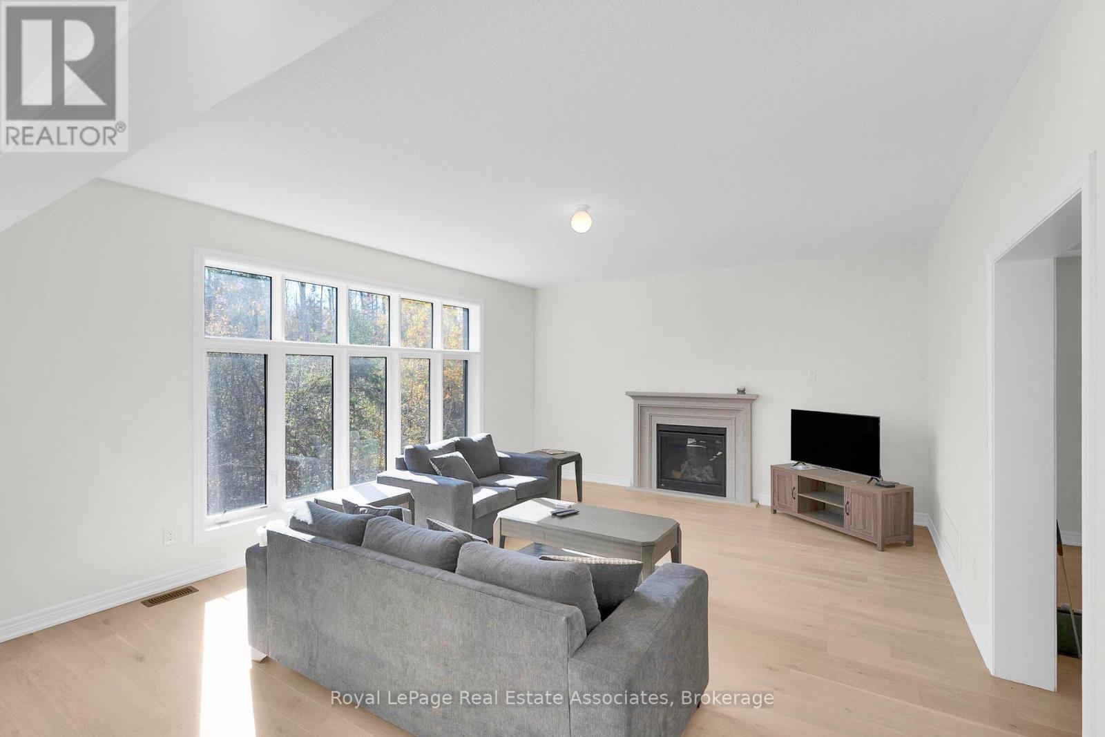 1418 Davis Loop Property Photo 12