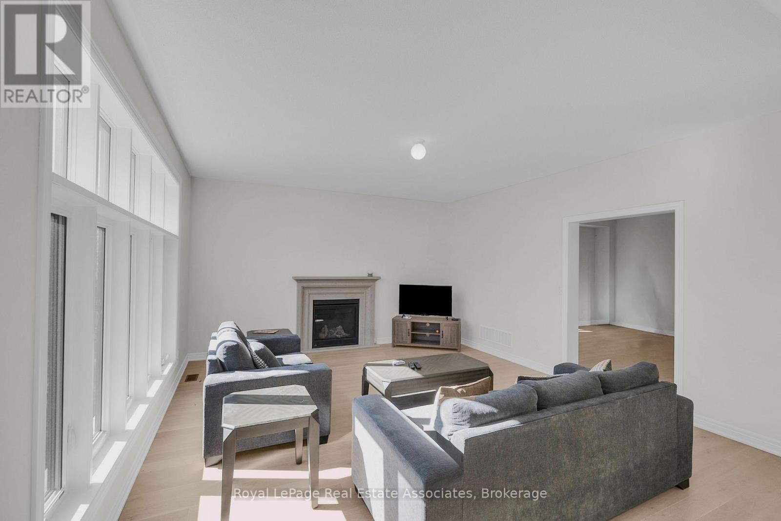 1418 Davis Loop Property Photo 13