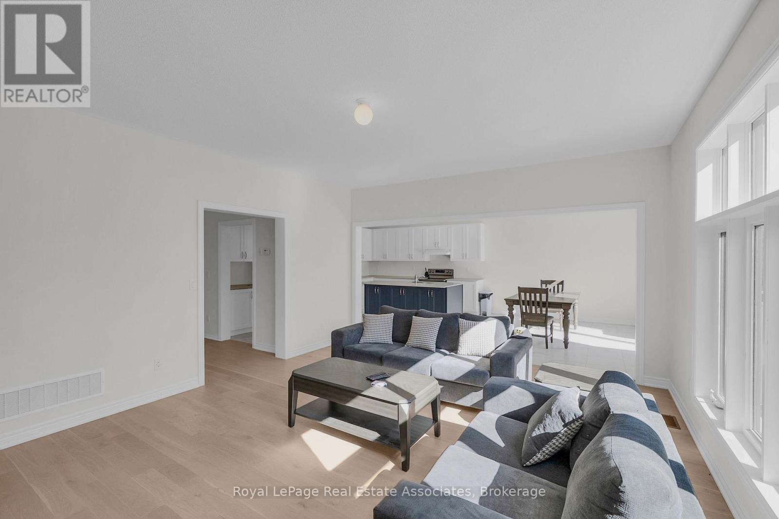 1418 Davis Loop Property Photo 14