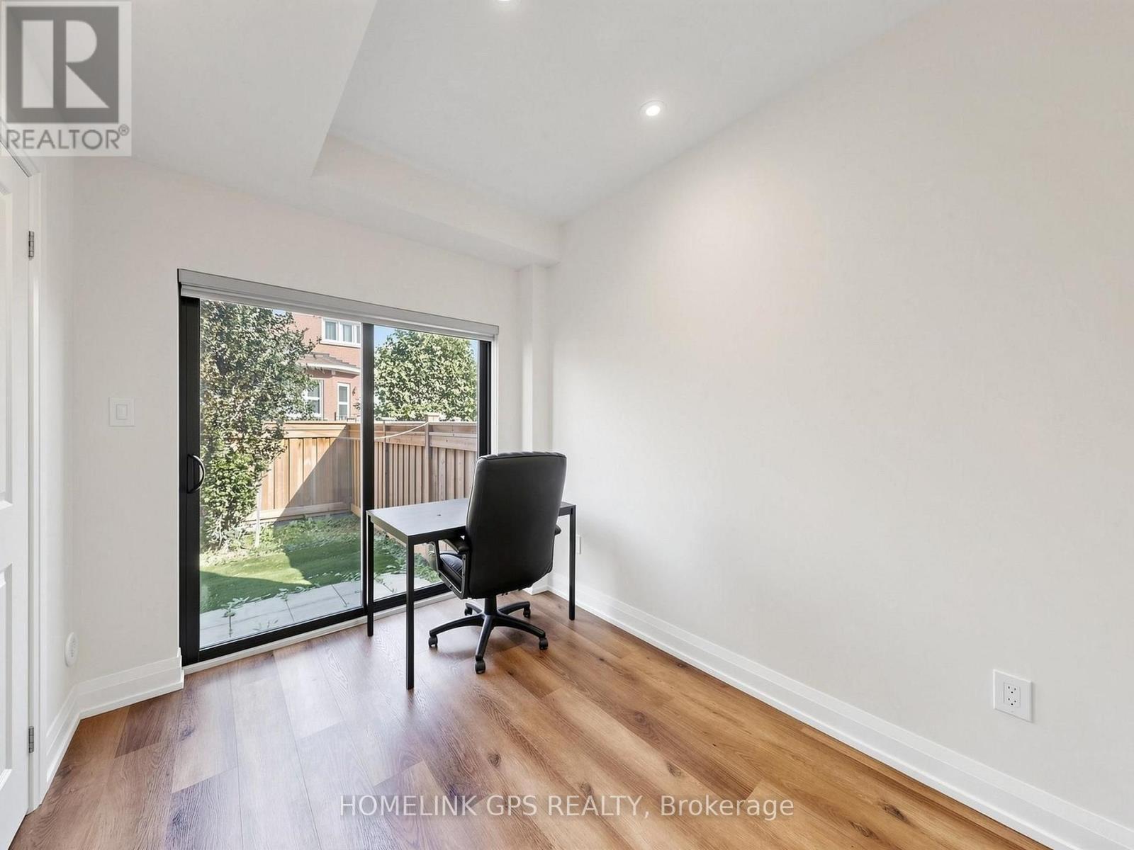 12 Hostel Lane Property Photo 28