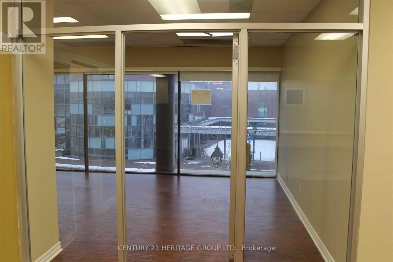 200 - 10265 Yonge Street Property Photo 3