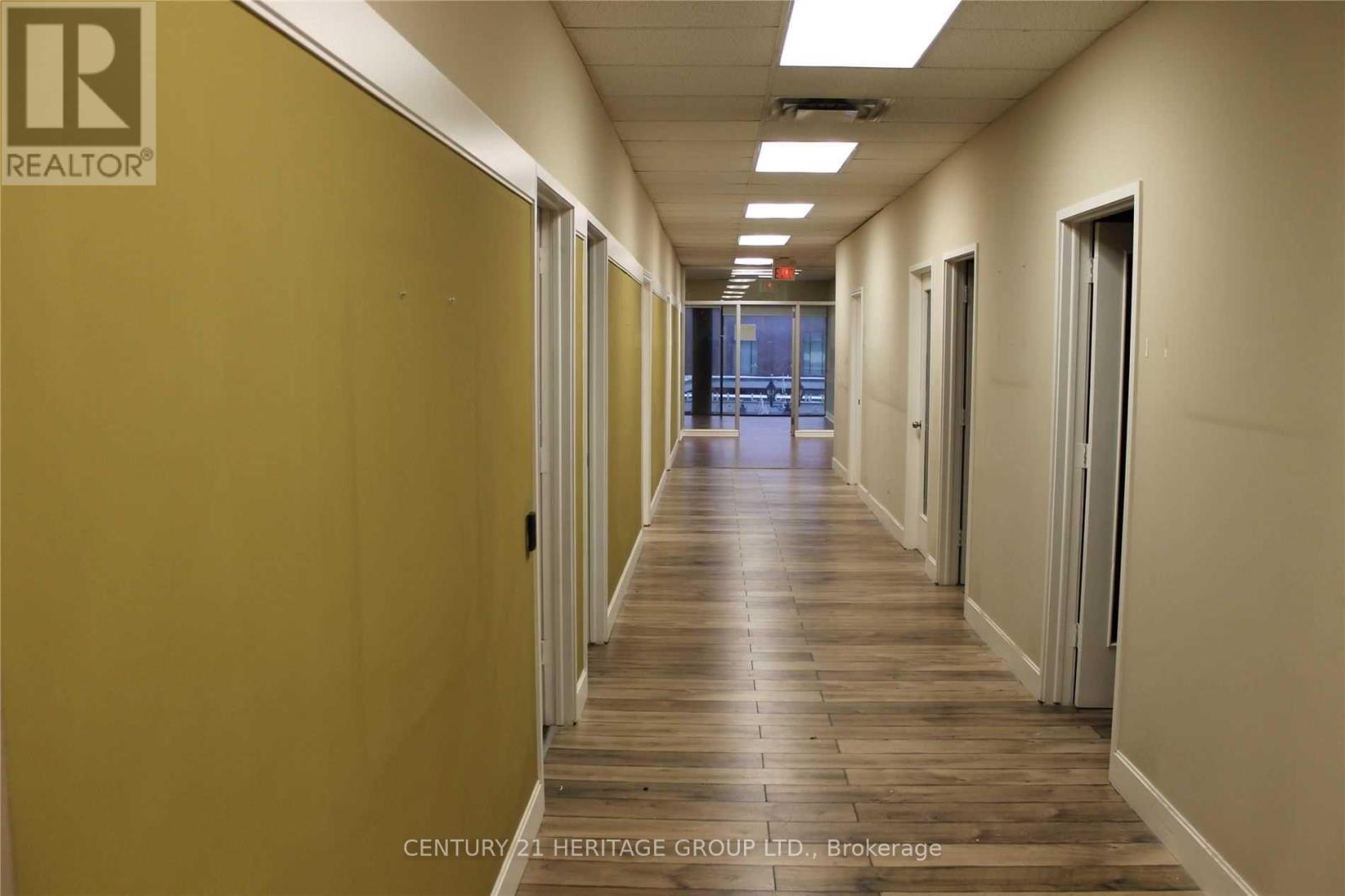 200 - 10265 Yonge Street Property Photo 13
