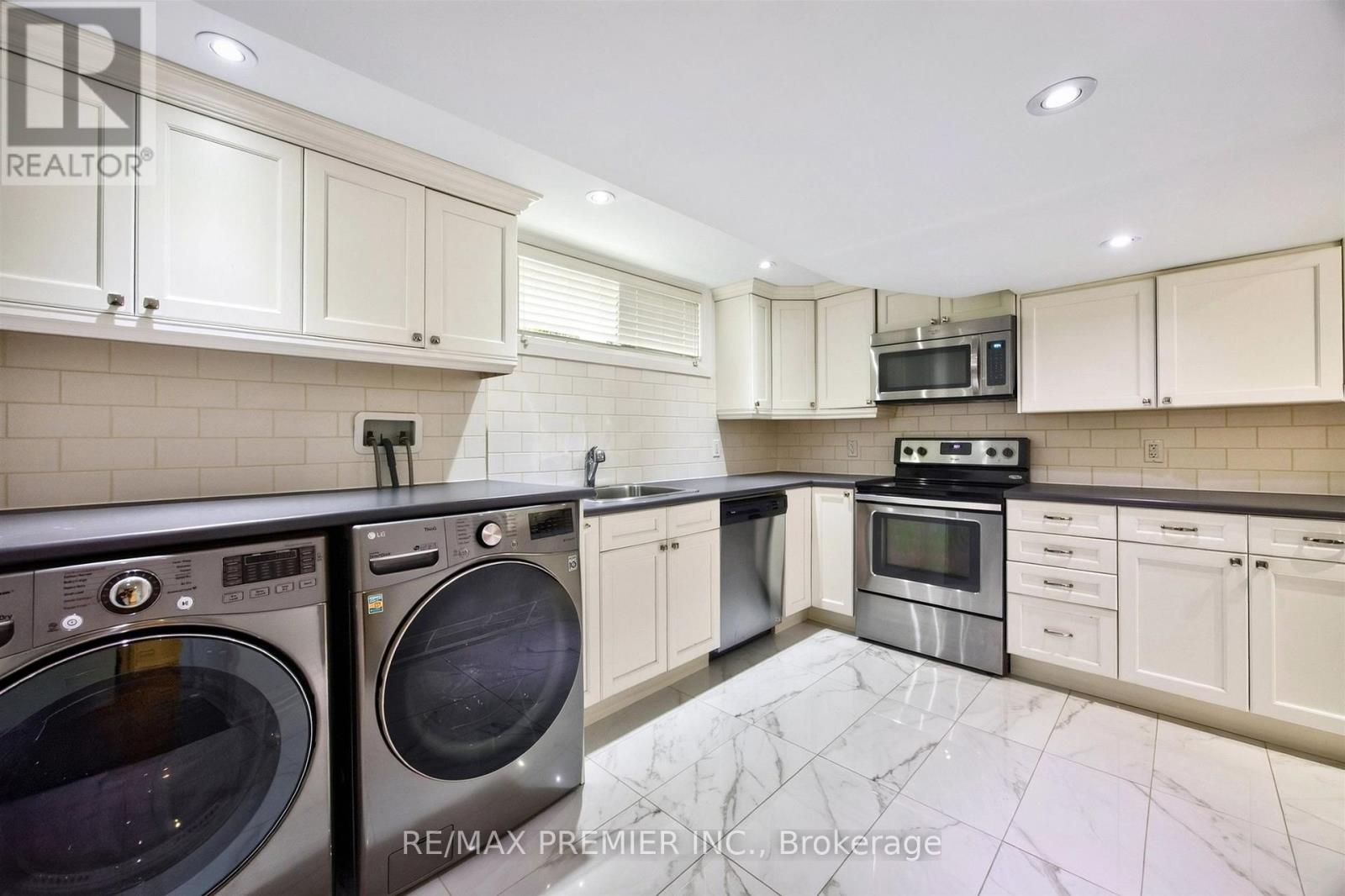 31 Malaren Road Property Photo 27