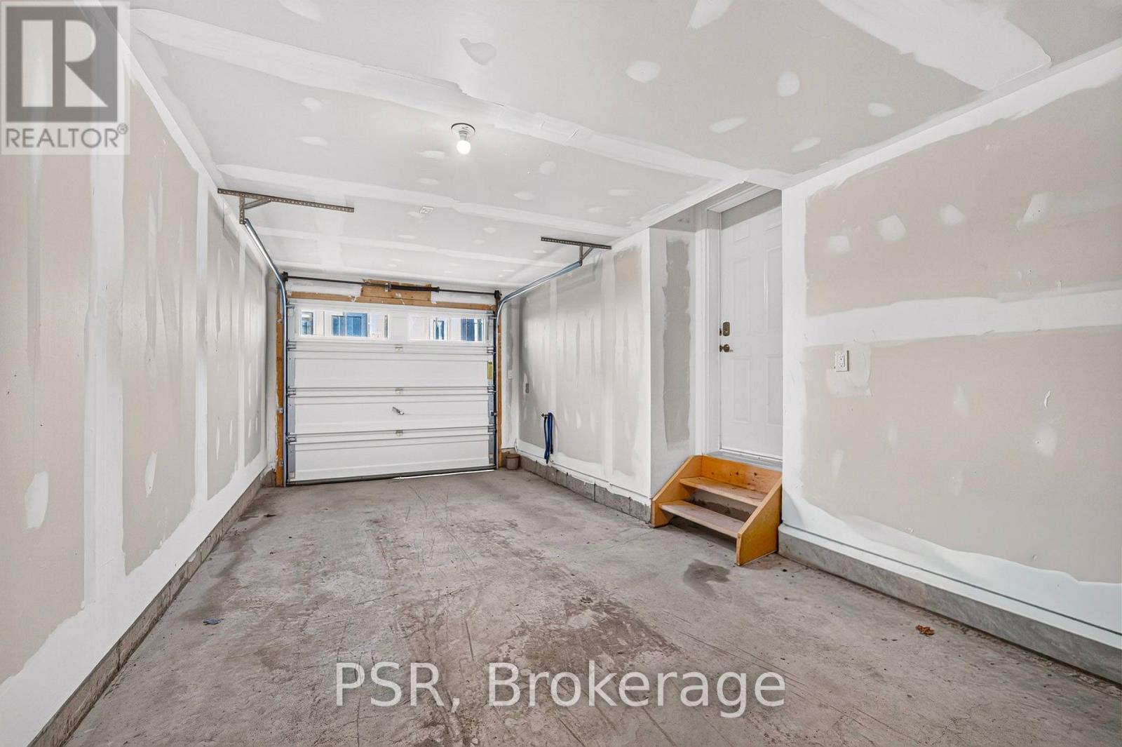 88 William Shearn Crescent Property Photo 24