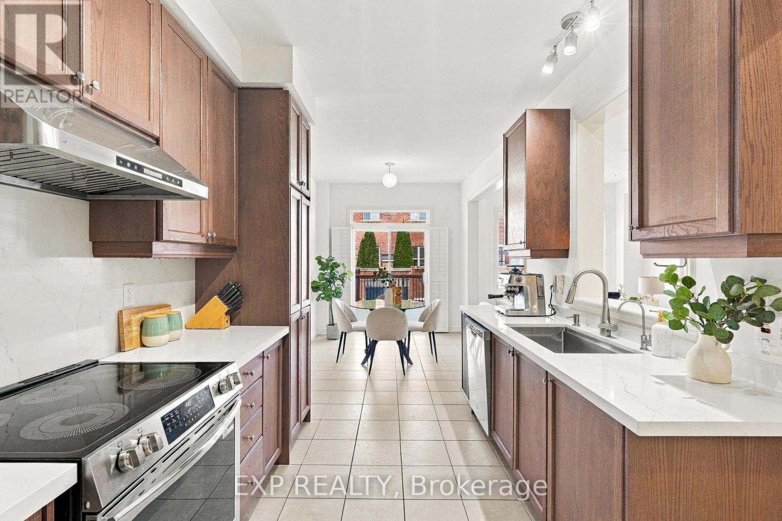 262 Wilfred Murison Avenue Property Photo 10