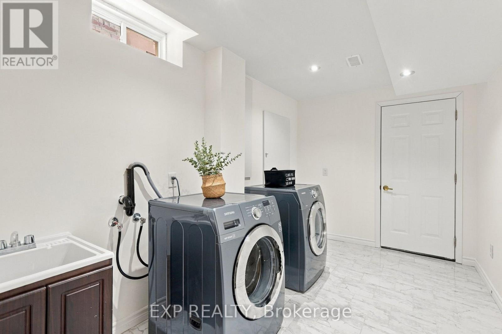 262 Wilfred Murison Avenue Property Photo 38