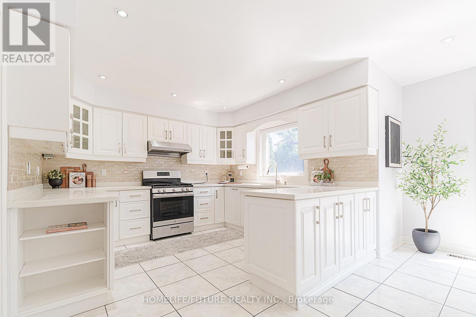42 Boxwood Crescent Property Photo 12