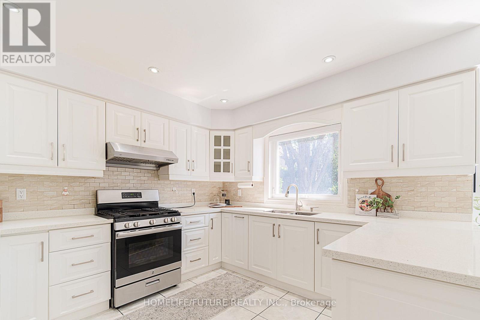 42 Boxwood Crescent Property Photo 13
