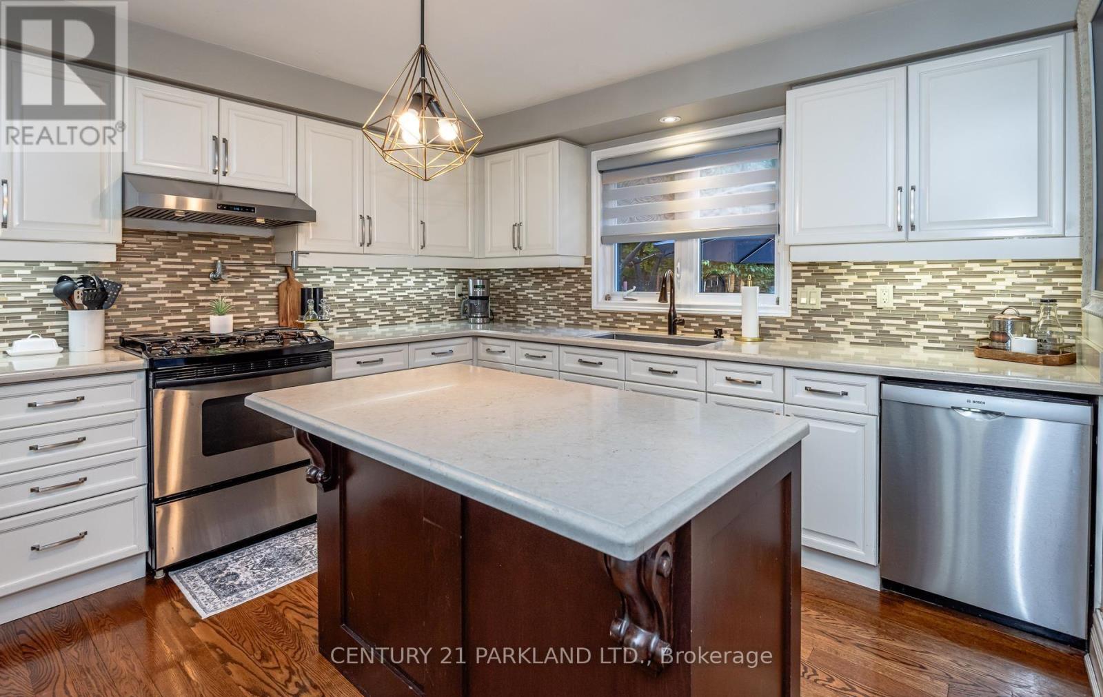 164 Carlyle Crescent Property Photo 11