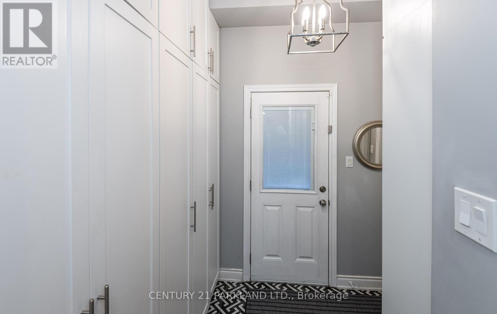 164 Carlyle Crescent Property Photo 17