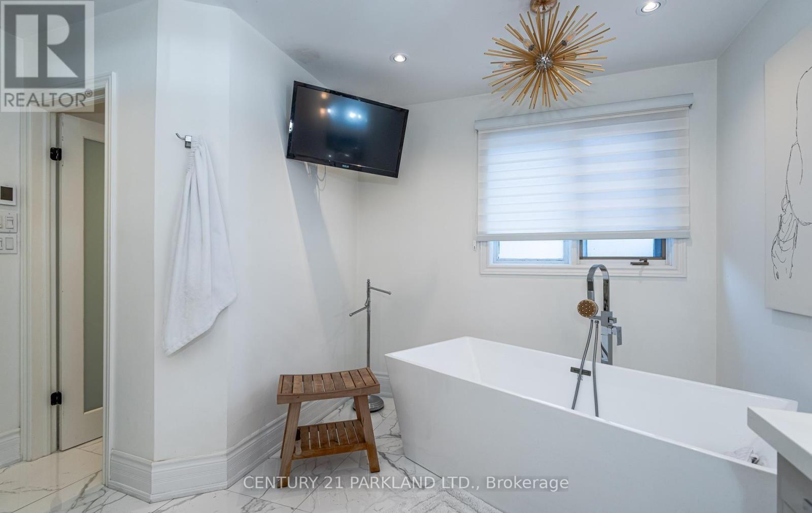 164 Carlyle Crescent Property Photo 30