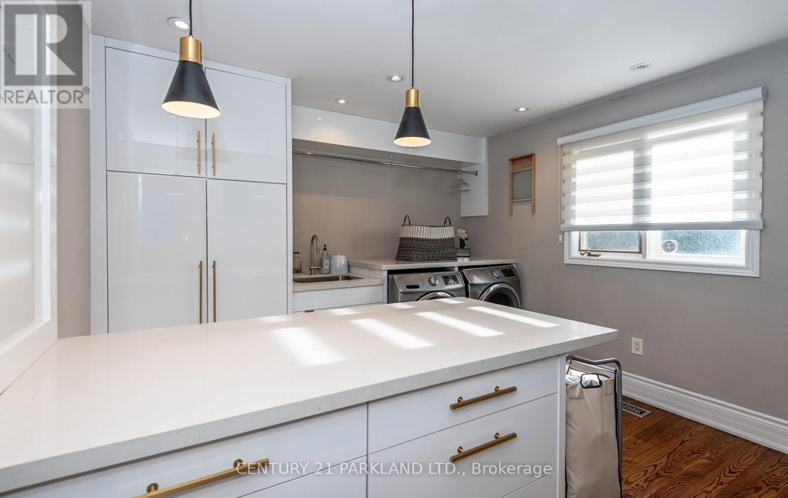 164 Carlyle Crescent Property Photo 35