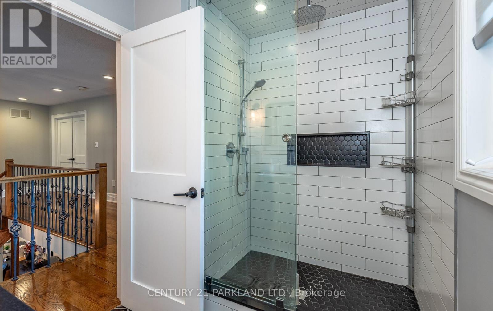 164 Carlyle Crescent Property Photo 37