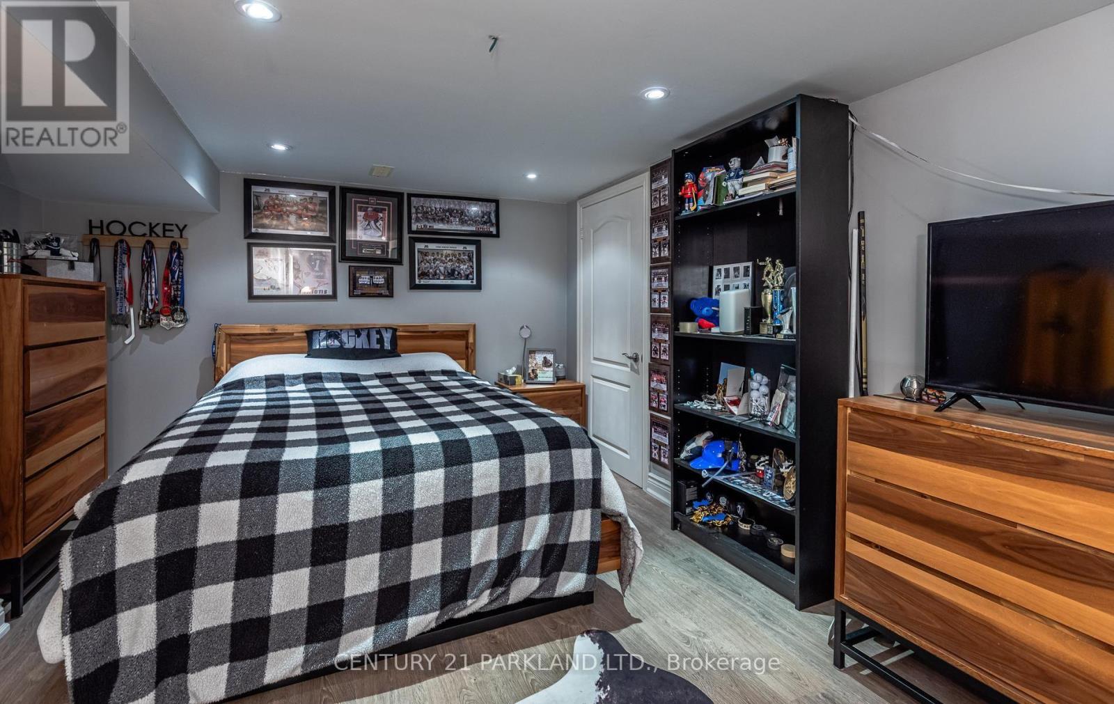 164 Carlyle Crescent Property Photo 42