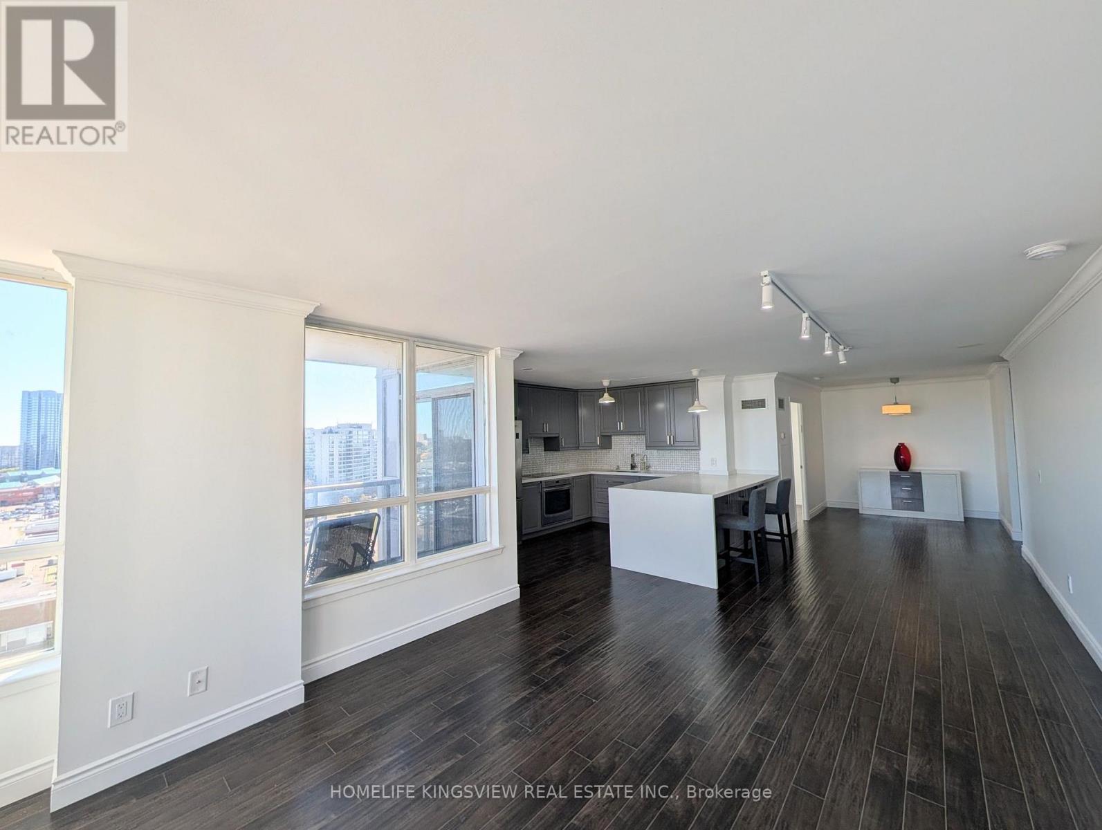 1104 - 60 Disera Drive Property Photo 9