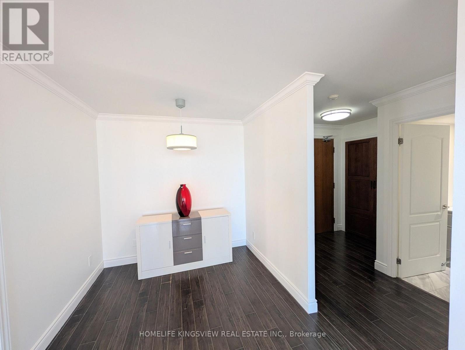 1104 - 60 Disera Drive Property Photo 12