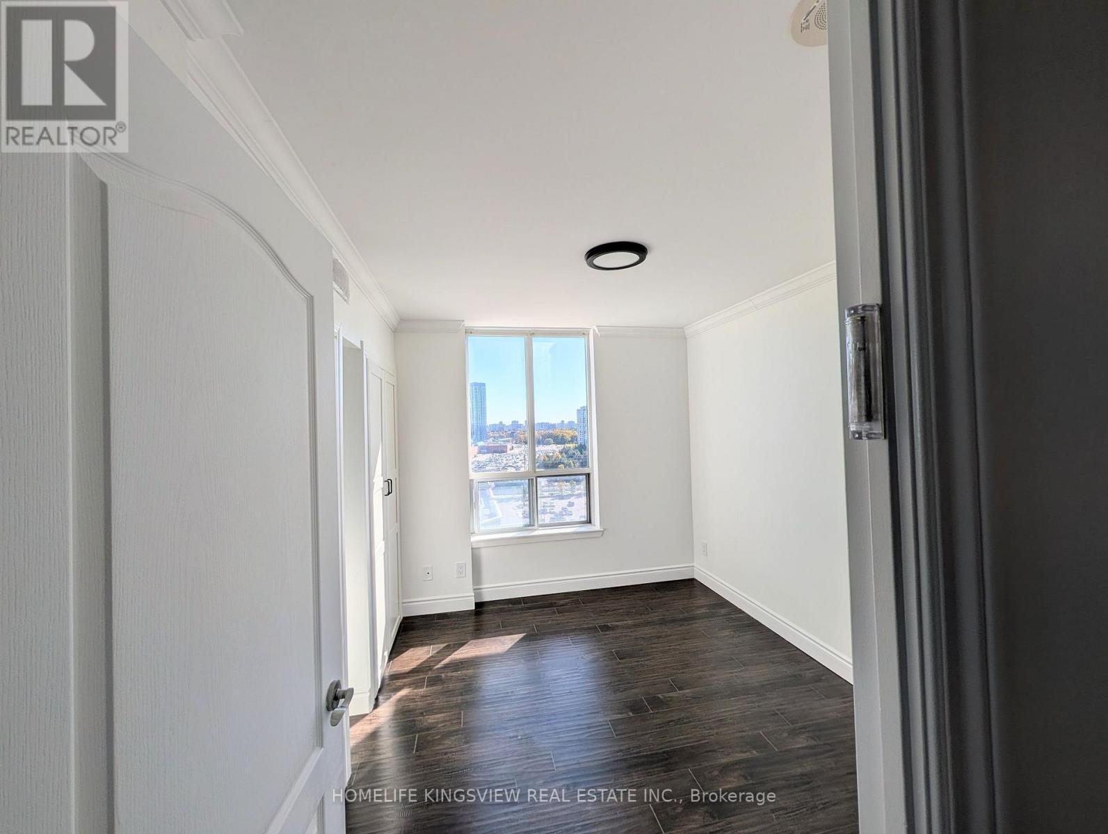 1104 - 60 Disera Drive Property Photo 16