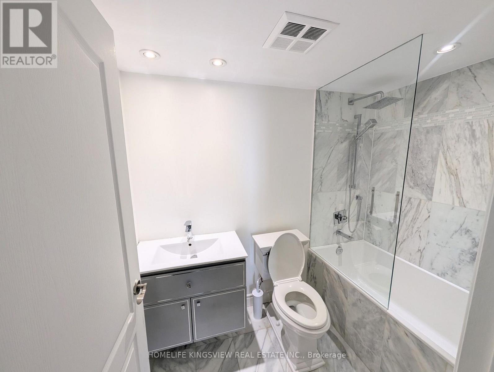 1104 - 60 Disera Drive Property Photo 19