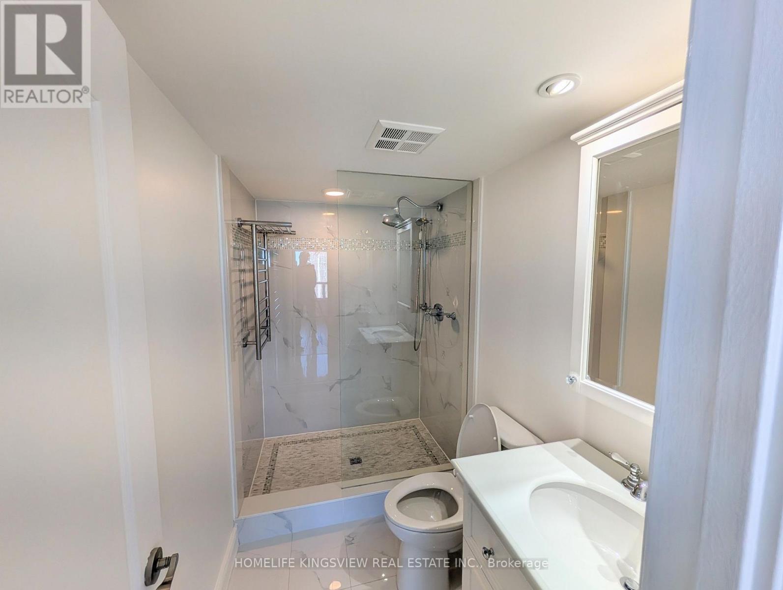 1104 - 60 Disera Drive Property Photo 20