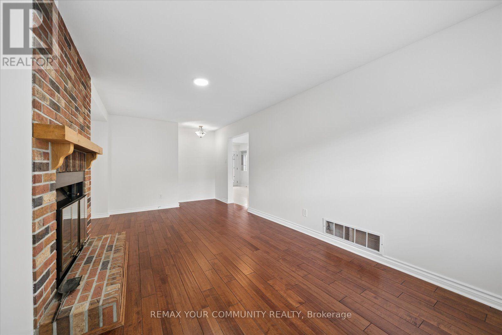 102 Edmund Seager Drive Property Photo 16