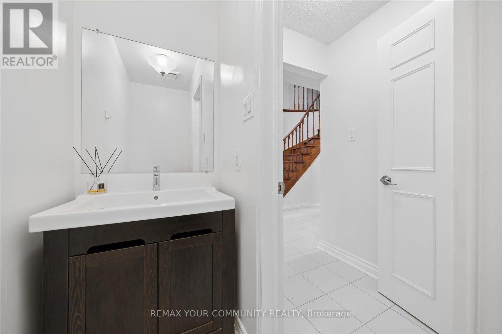 102 Edmund Seager Drive Property Photo 17