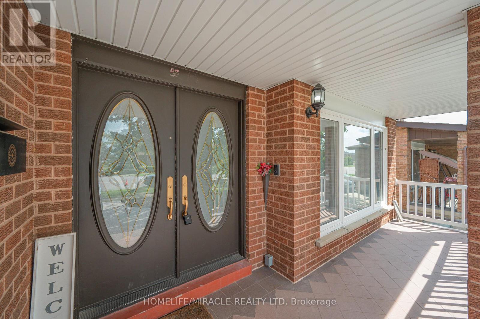 8173 Martin Grove Road Property Photo 4