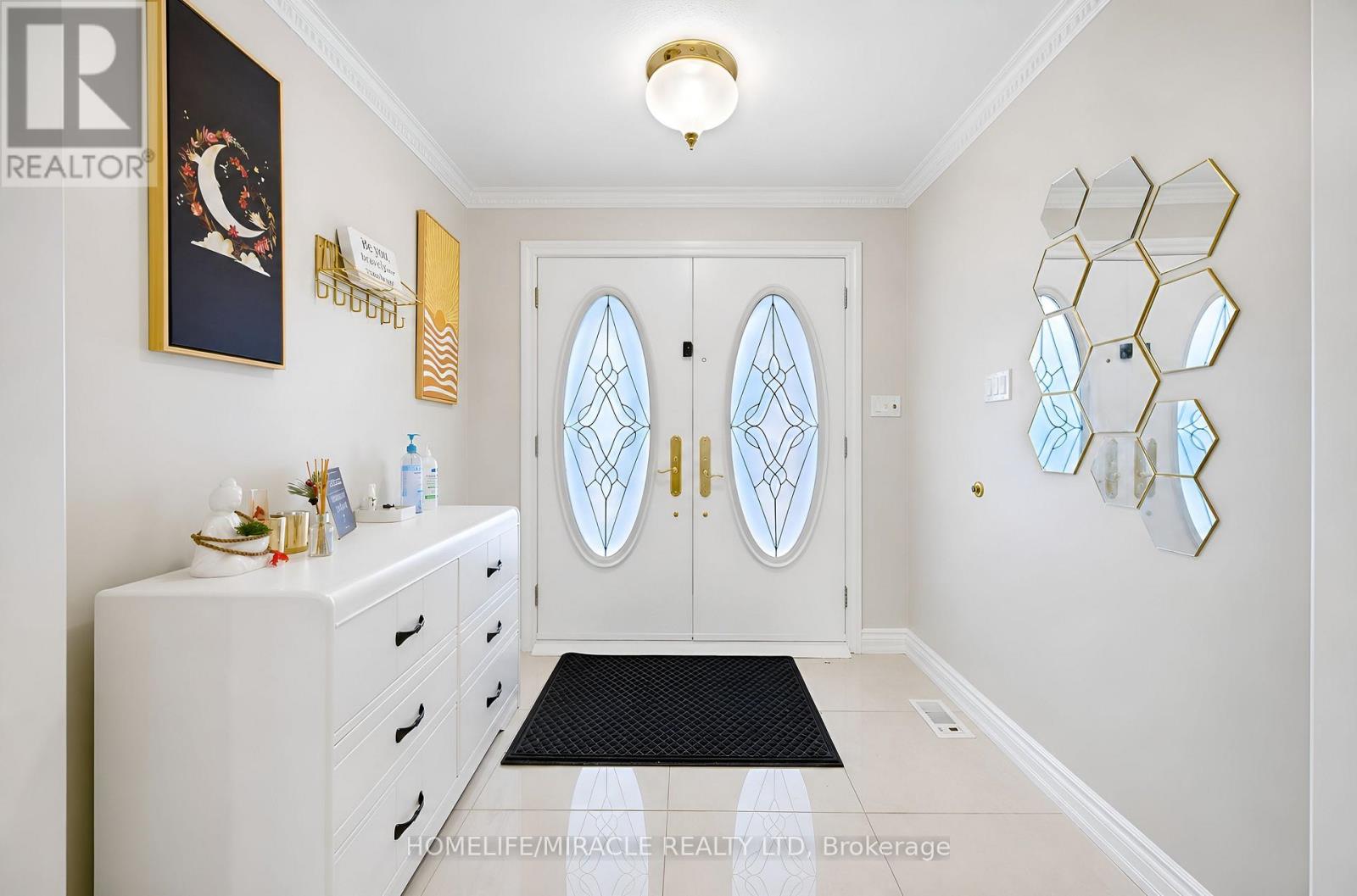 8173 Martin Grove Road Property Photo 6