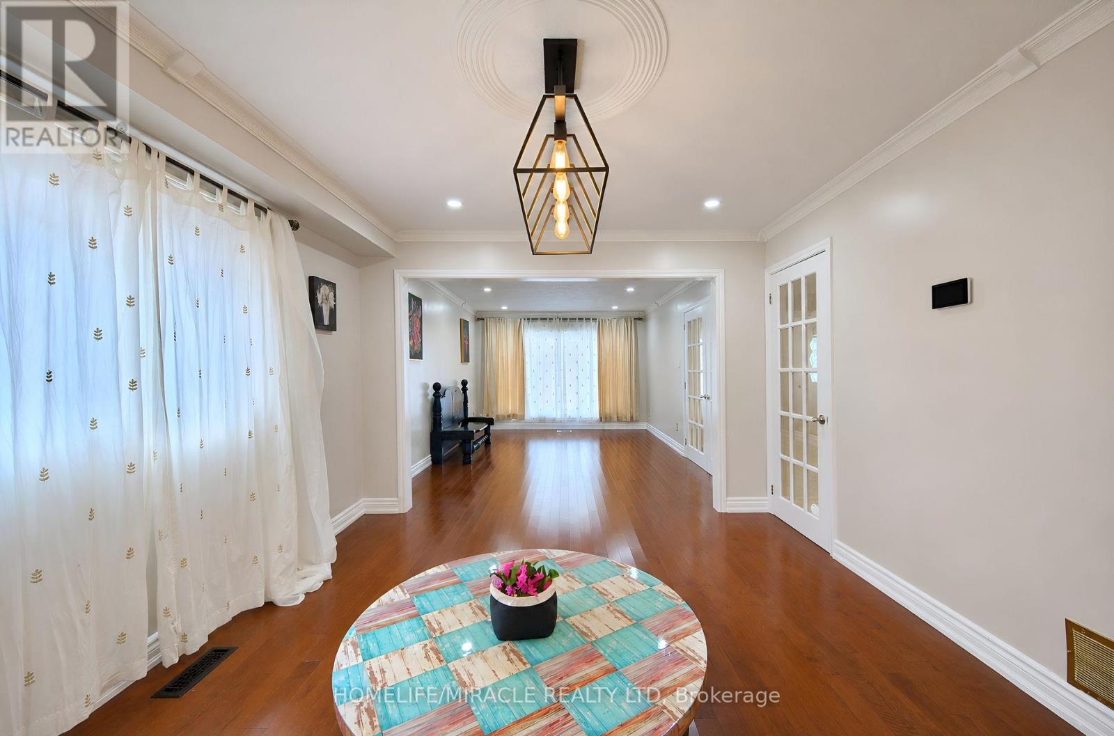 8173 Martin Grove Road Property Photo 13