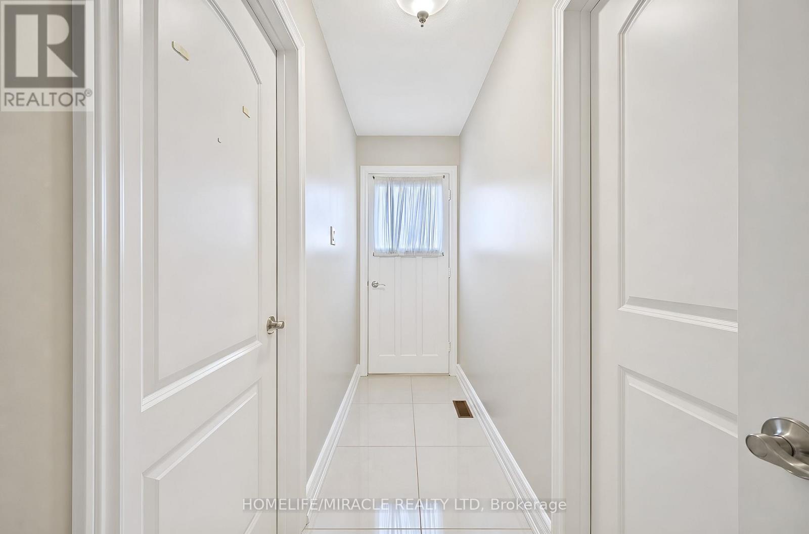 8173 Martin Grove Road Property Photo 19