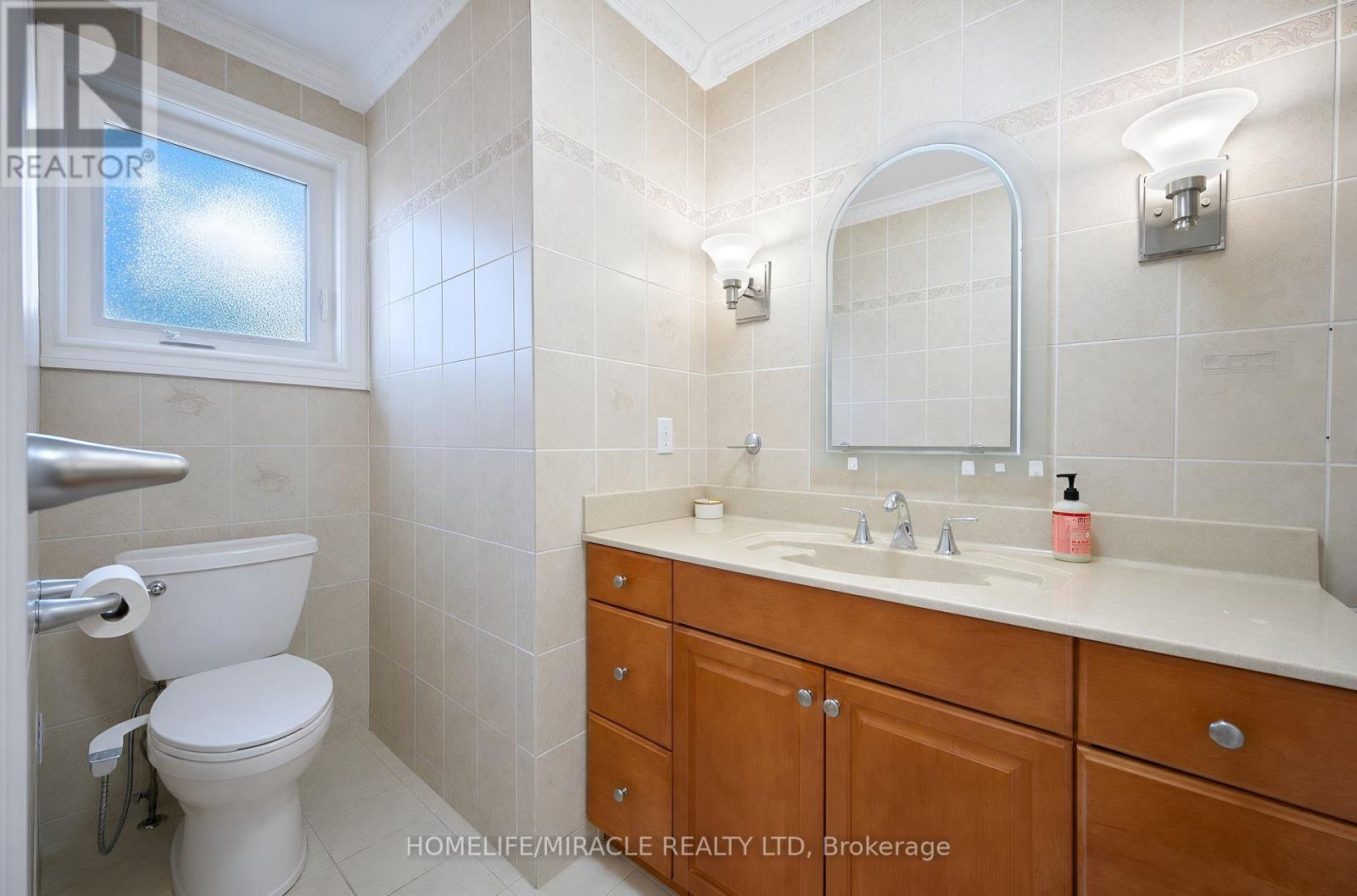 8173 Martin Grove Road Property Photo 26