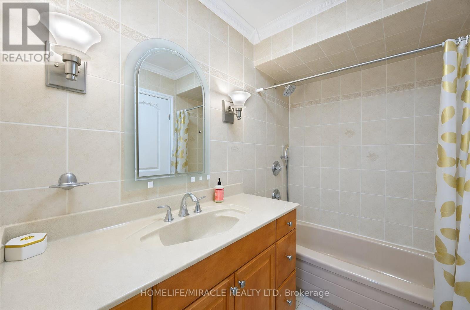 8173 Martin Grove Road Property Photo 27