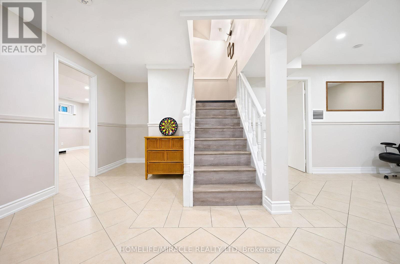 8173 Martin Grove Road Property Photo 35