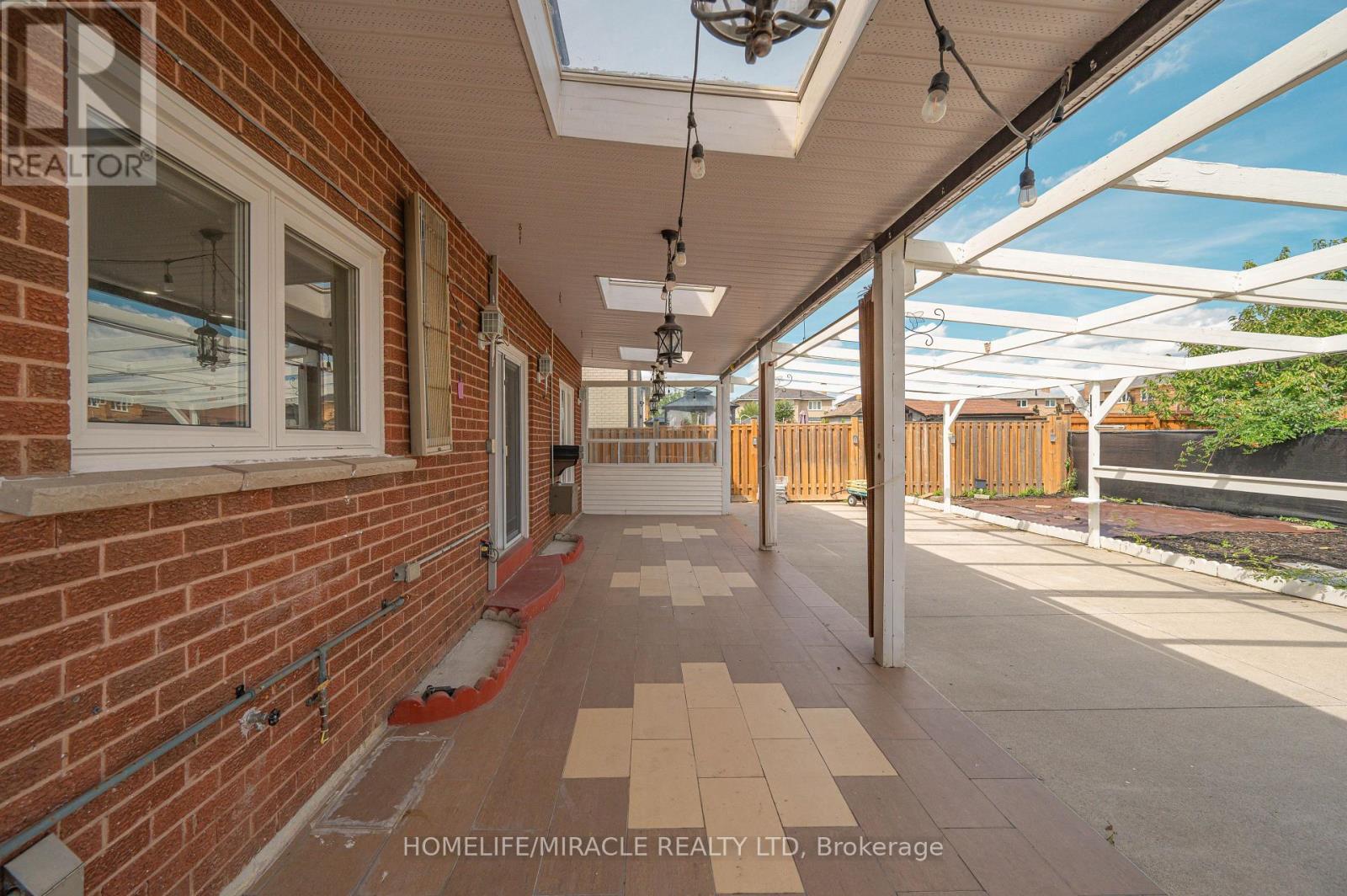 8173 Martin Grove Road Property Photo 46