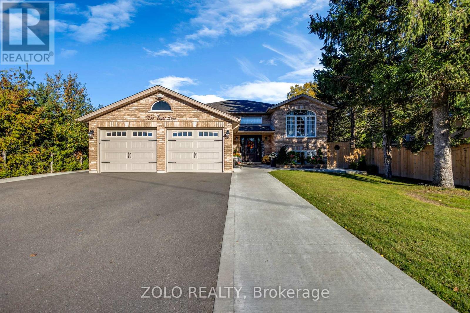 8785 8th Line Property Photo 2