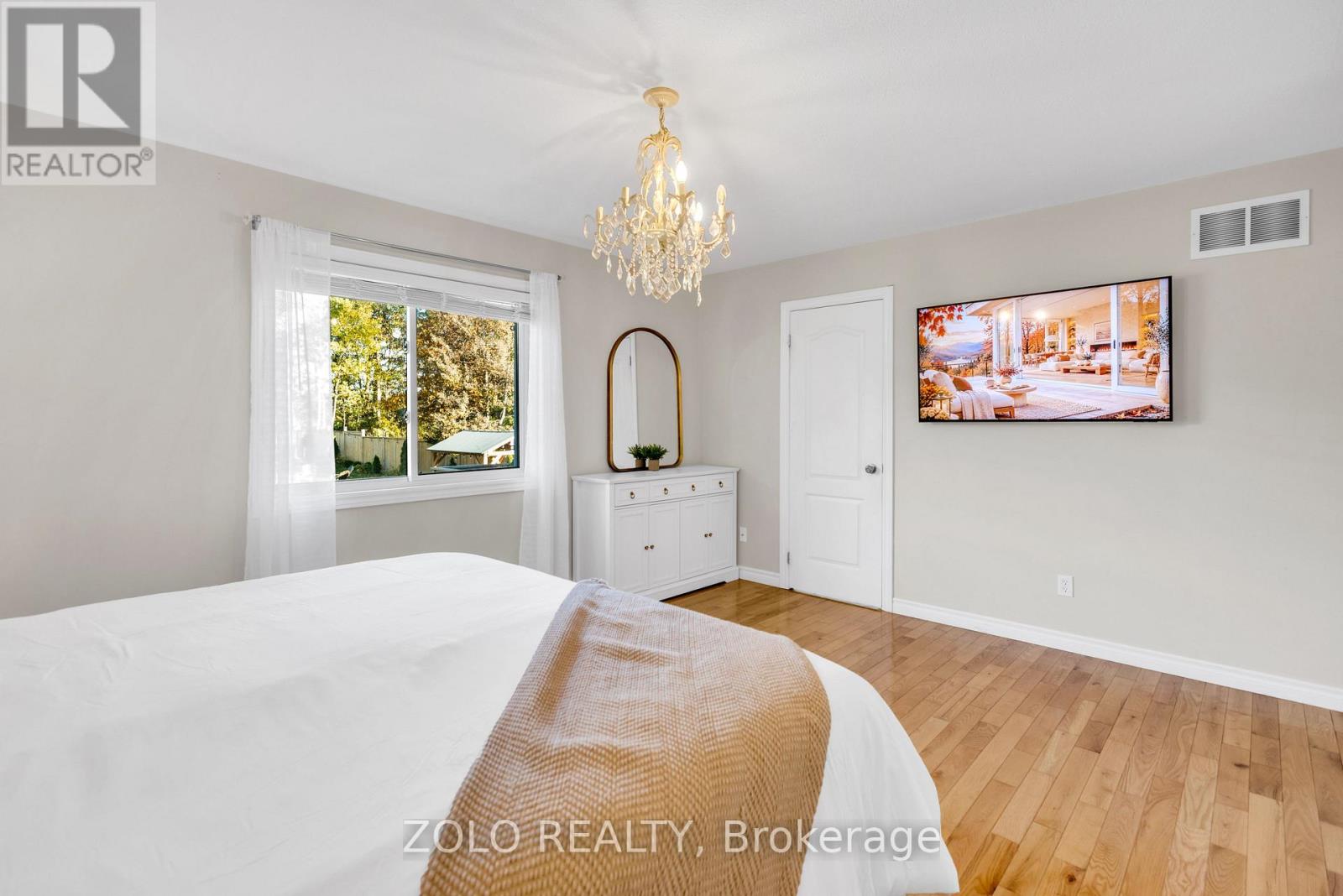 8785 8th Line Property Photo 25
