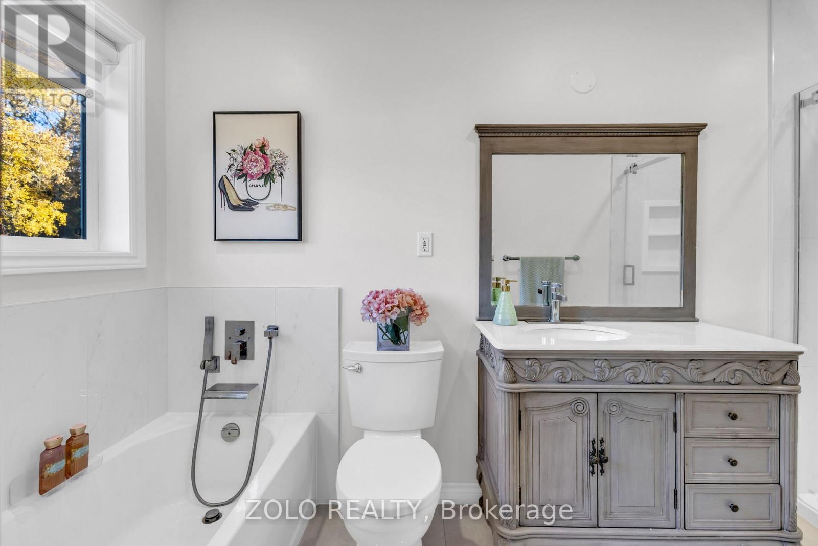 8785 8th Line Property Photo 28